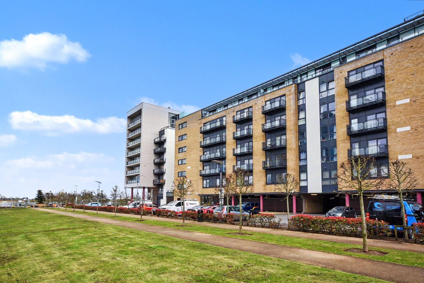 43 Douglas House, Ferry Court, Cardiff, CF11 0LD